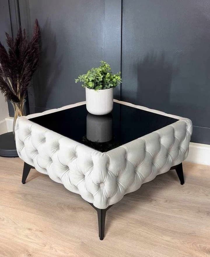 STOLIK KAWOWY TAPICEROWANY PIKOWANY SZYBA CAPRI 1 63x63x35